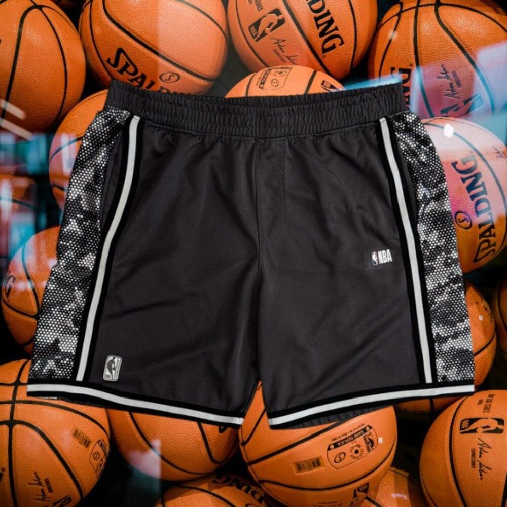 Official NBA Branded Gray Black White Basketball Gym Workout Men's Shorts Size L